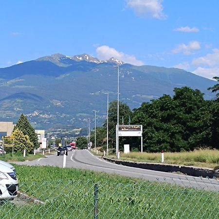 La Grolla Apartment Aosta Bagian luar foto