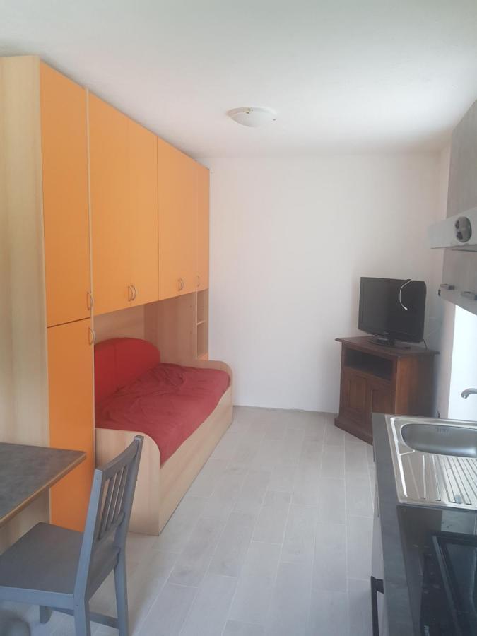 La Grolla Apartment Aosta Bagian luar foto